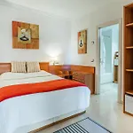 Nice Apartment In Estepona With Kitchen